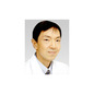 チョン・ホン　1963年、東京・新宿生まれ。韓国・延世大学校医学部卒。上野にアジアン美容クリニックを開業。帝京大学形成外科、美容外科非常勤講師、アンチエイジング手術を得意とする